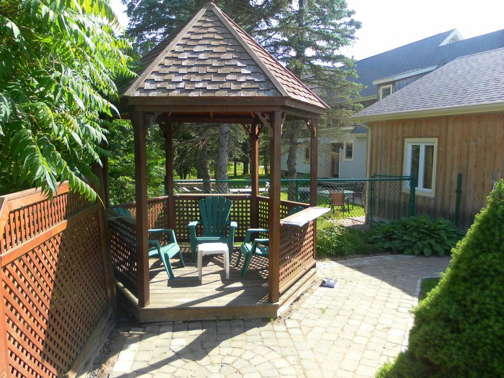 Auberge De La Tour Et Spa Magog Εξωτερικό φωτογραφία