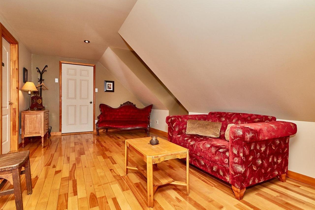 Auberge De La Tour Et Spa Magog Εξωτερικό φωτογραφία